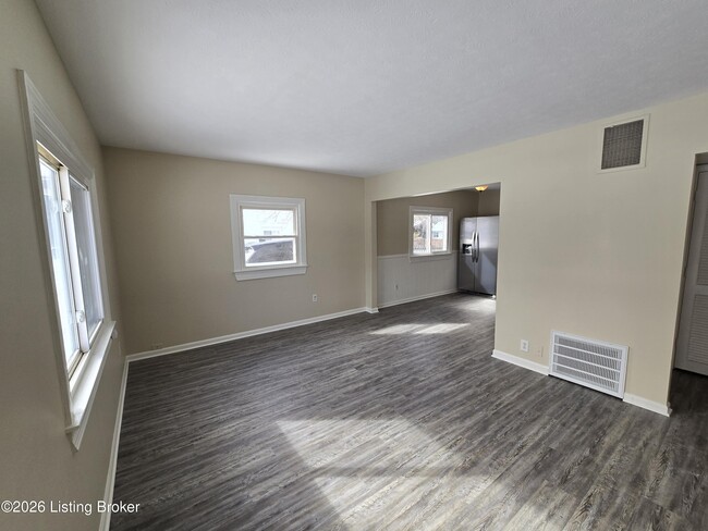 Foto del edificio - 214 Alpha Ave