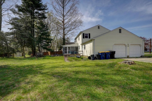 Building Photo - 606 Wyoming Ave