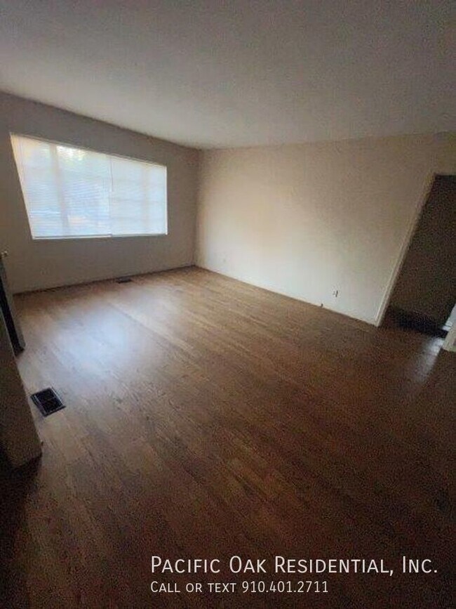 Foto del edificio - RENT SPECIAL – Half Off a Month’s Rent!