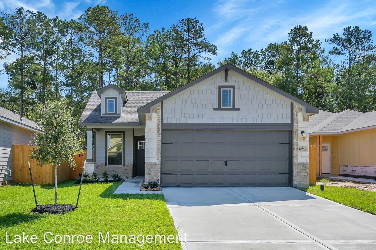 4 br, 2 bath House 14733 Pinion Court House Rental in Grangerland