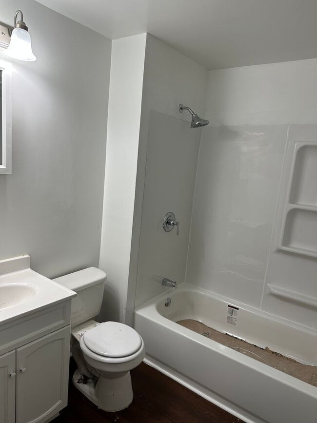 Building Photo - 3101 Oliver St