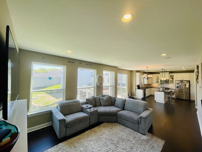 Building Photo - 4232 Woodland Cove Pky