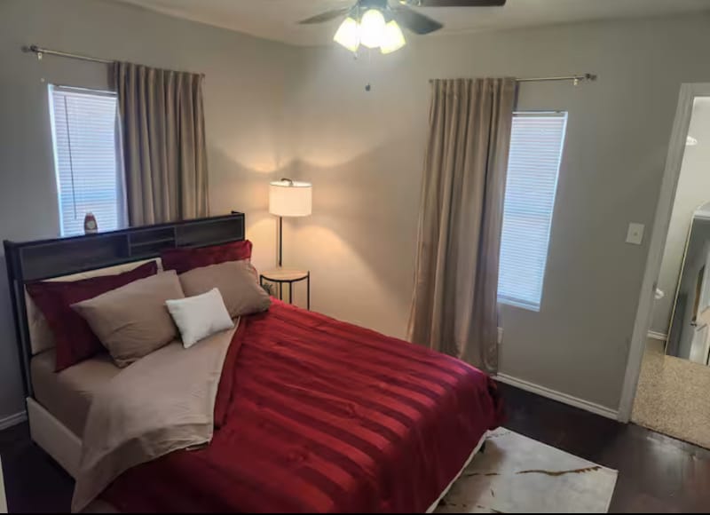 Foto principal - 1334 W Ridgewood Ct