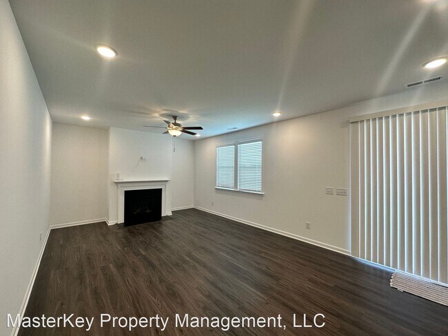Building Photo - 3 br, 2.5 bath House - 1202 Briar Gate Dr
