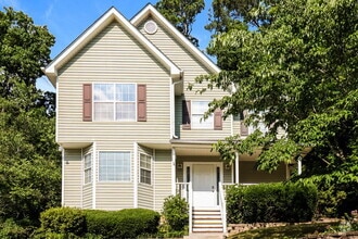 Building Photo - 1042 Whispering Woods Dr