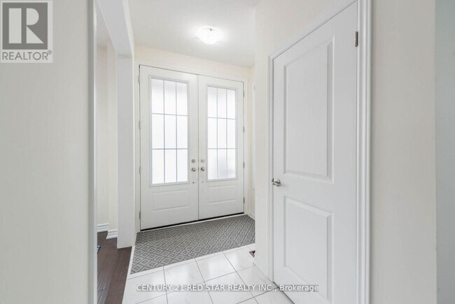 Building Photo - 1 Goodview Dr