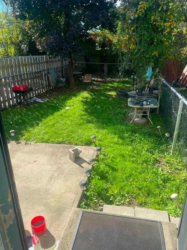 Foto del edificio - 73 Bellevue Ave