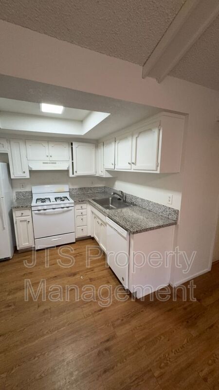 Foto del edificio - 5417 Olympic Way