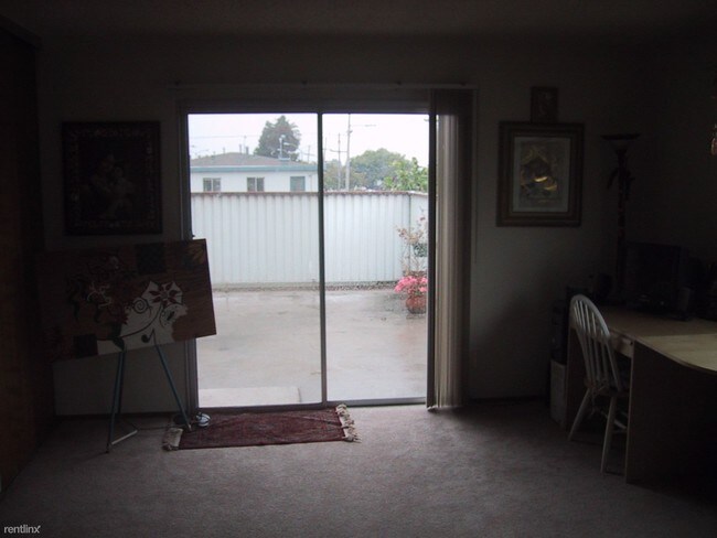 Building Photo - 3 br, 2 bath Apartment - 512 Liberty St Apt 3