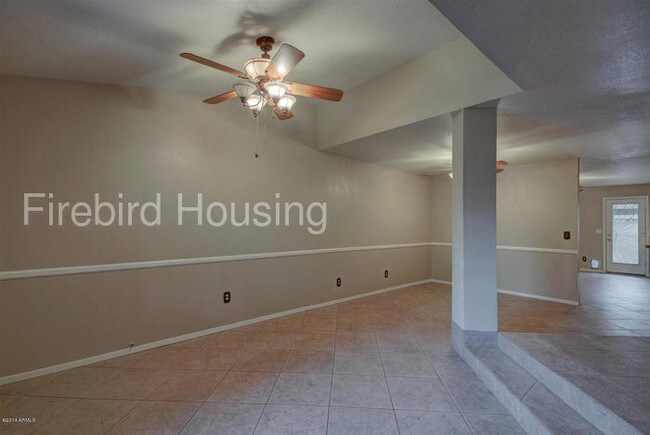 Building Photo - 170 E Guadalupe Rd