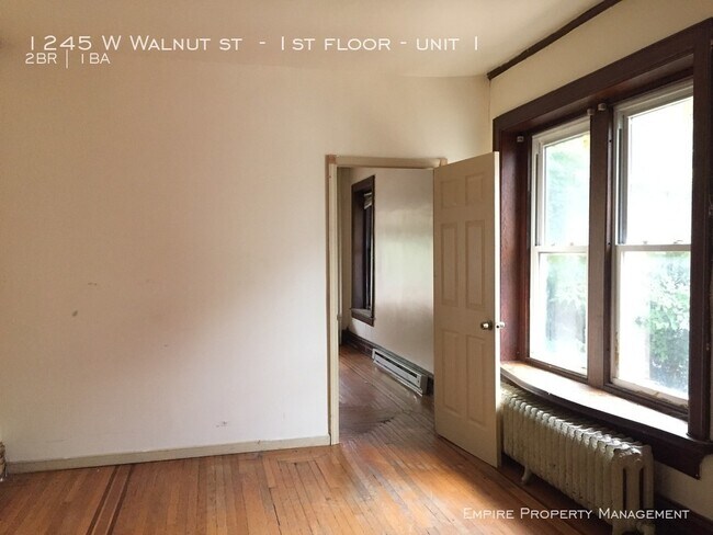 Building Photo - 1245 W Walnut St