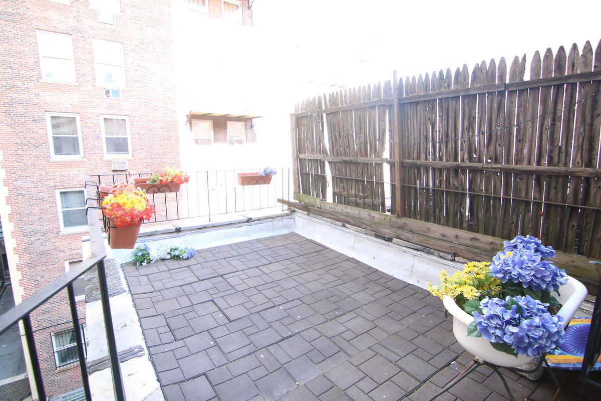 Primary Photo - 159 W 75th St