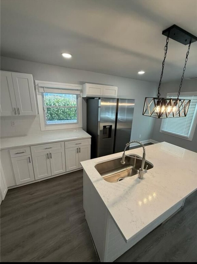 Kitchen - 2405 Cross St NW