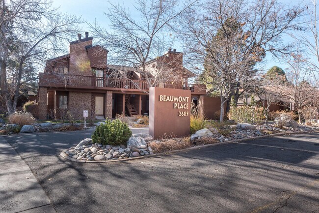 Entrada al condominio - 2685 S Dayton Way