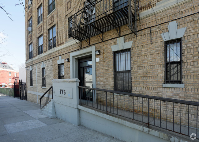 Building Photo - 175 Saratoga Ave