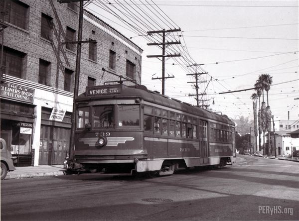 Building Photo - 1551 Echo Park Ave