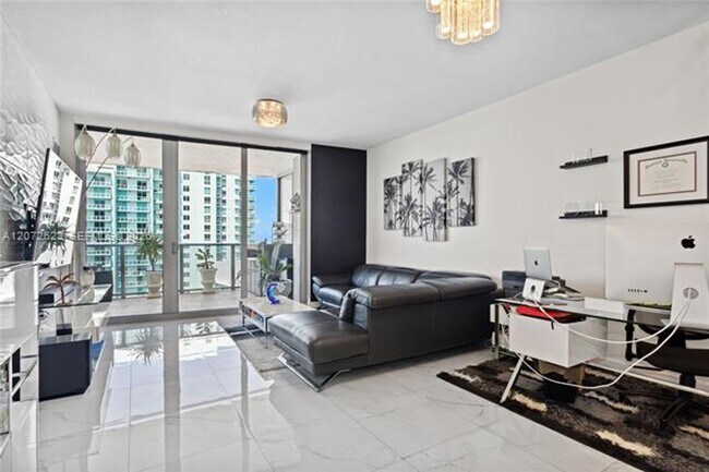 Foto del edificio - 488 NE 18th St