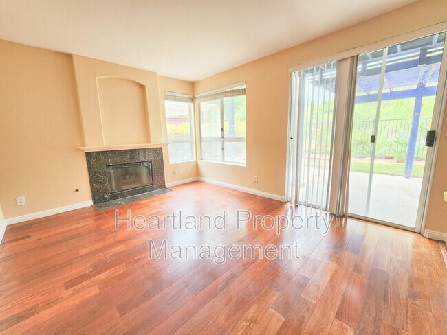 Foto del edificio - 13758 Esprit Ave