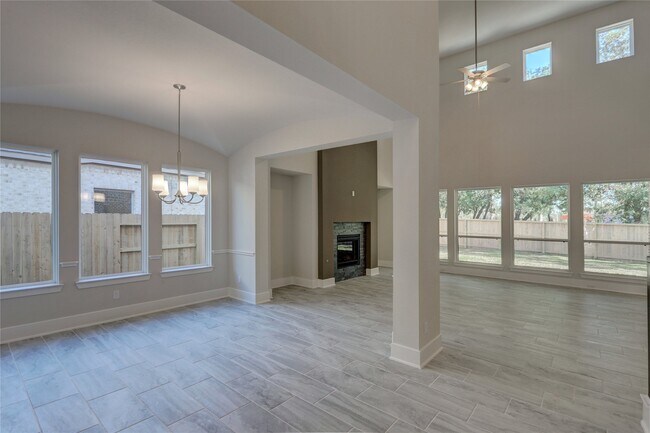 Foto del edificio - 115 Keechie Creek Ct