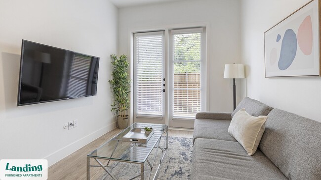 Building Photo - 650 E Sycamore St