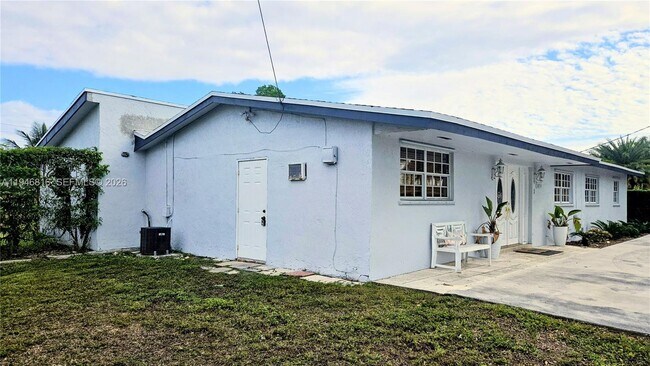 Foto del edificio - 10351 SW 49th St