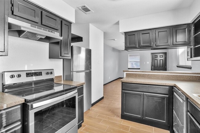 Building Photo - 1121 Lovett St