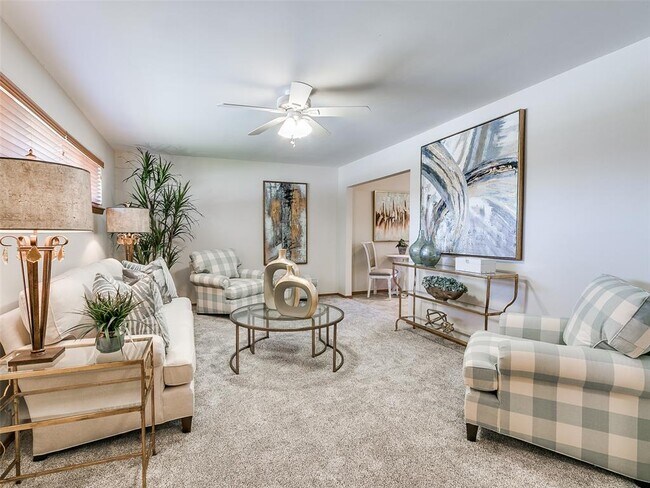 Foto del edificio - 5709 NW 64th St