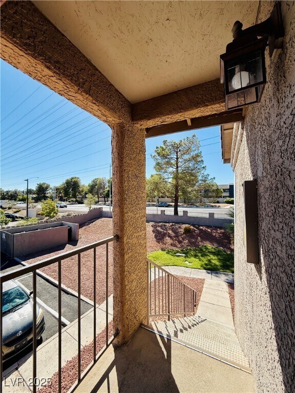 Building Photo - 2750 S Durango Dr