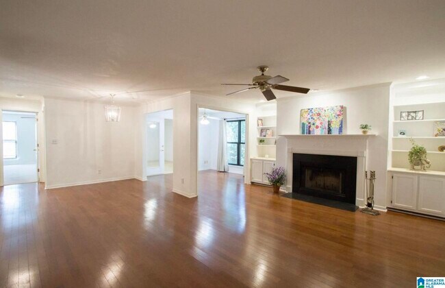 Building Photo - 1303 Gables Dr