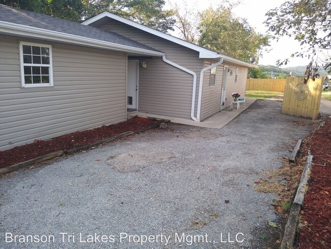 Building Photo - 3 br, 1.5 bath House - 397 1st Street