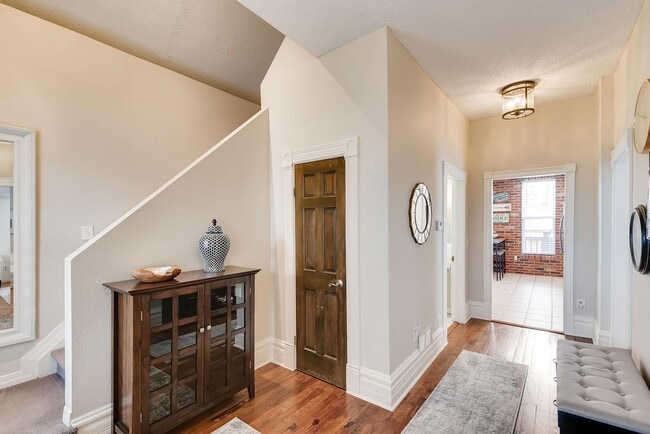 Building Photo - 3332 Eliot St