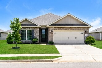 Building Photo - 189 Cherry Laurel Dr