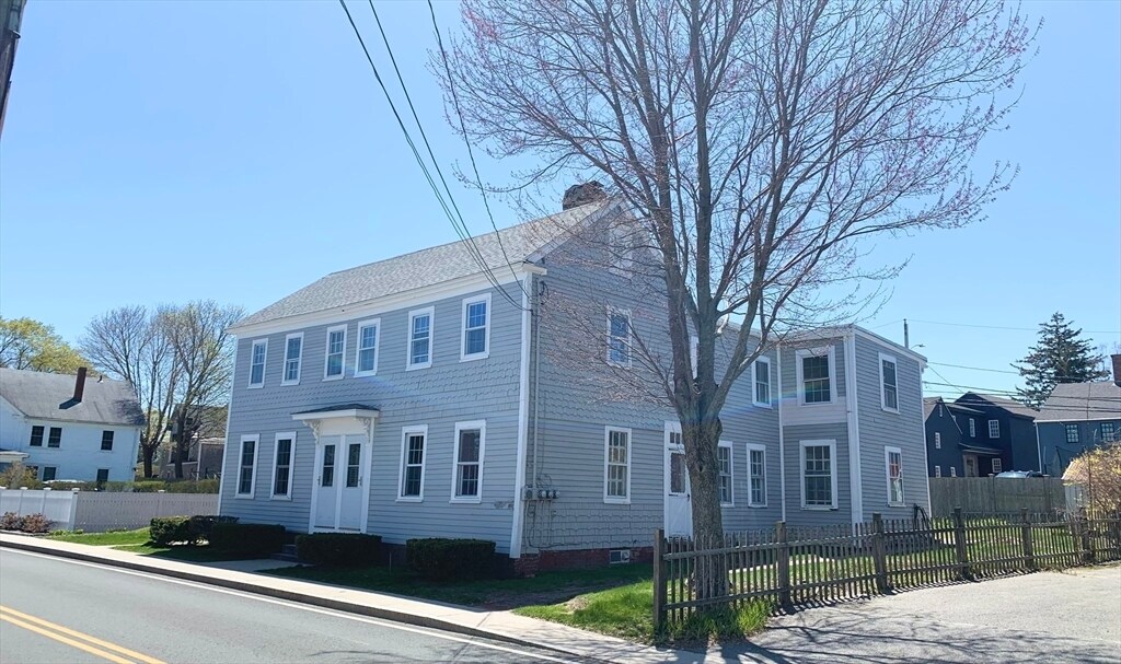 Primary Photo - 246 Water St