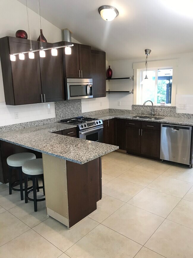 Huge granite kitchen - 3412 177th Pl SW