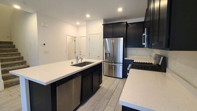 Foto del edificio - 3 Bedroom 2.5 Bath Townhouse