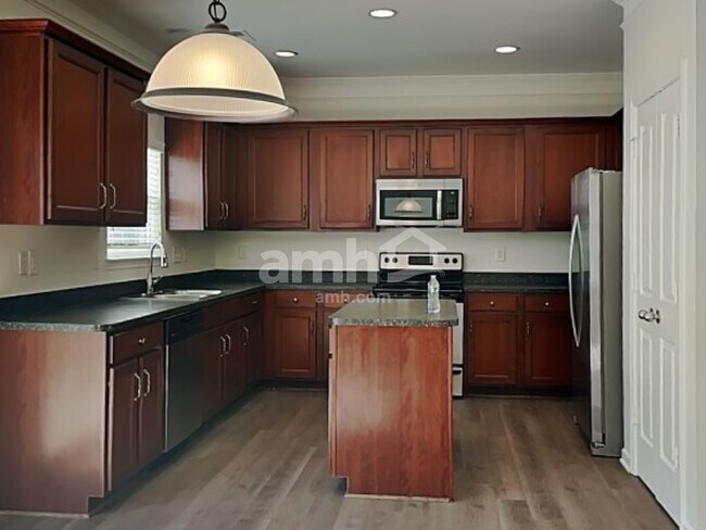 Foto del edificio - 2004 Centerview Dr