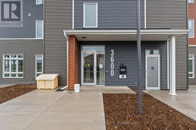 Photo du bâtiment - 3600 Brian Coburn Blvd.