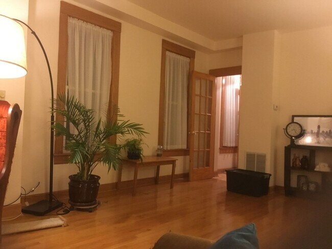 Foto del edificio - 3222 N Sheffield Ave