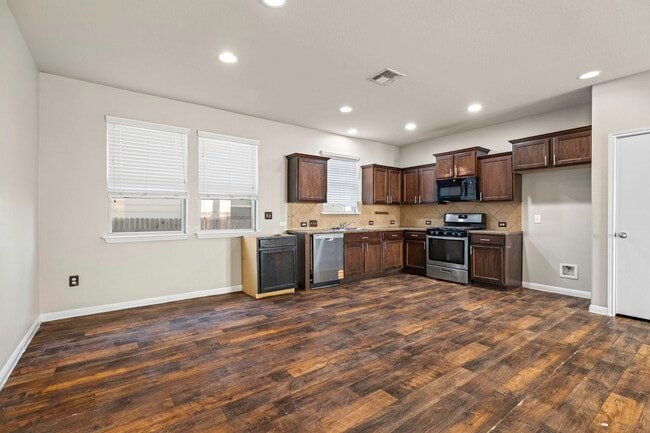 Foto del edificio - 253 Eagle Brook Ln