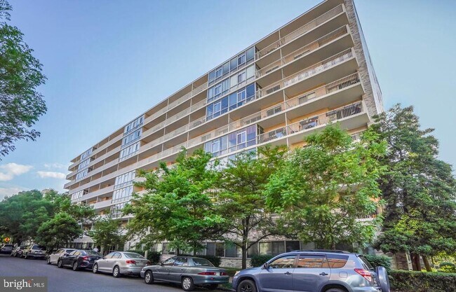 Foto del edificio - 730 24th St NW