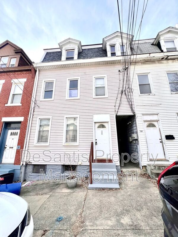 Primary Photo - 346 39th St