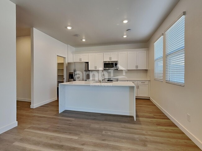 Building Photo - 20177 W Thomas Rd