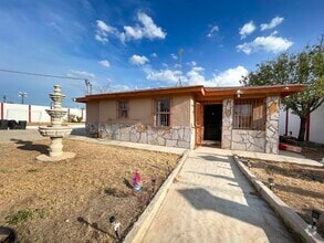 Building Photo - 105 Ranch Rd