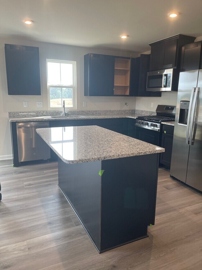 Foto del edificio - 1151 Robins Nest Dr