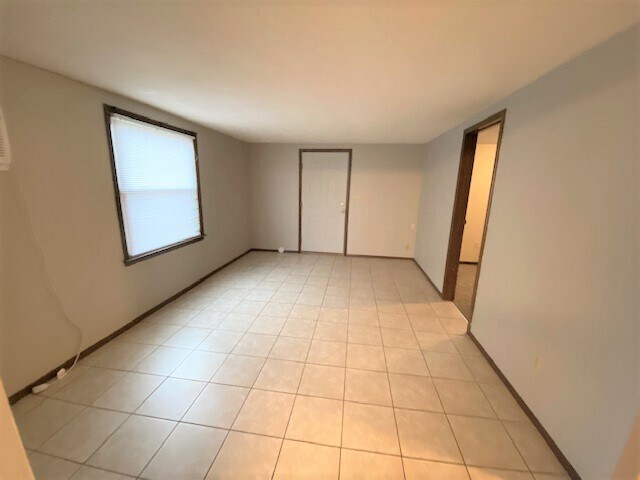 Foto del edificio - 212 N Main St