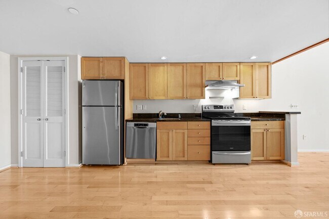 Foto del edificio - 1325 Indiana St