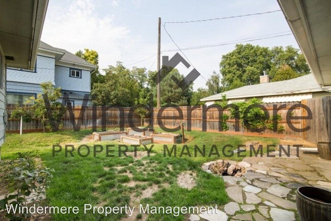 Foto del edificio - 3 br, 1 bath Apartment - 389 S Second