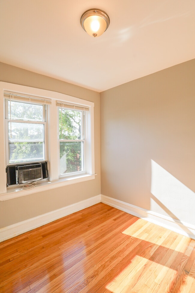 Foto del edificio - 4051 W Melrose St