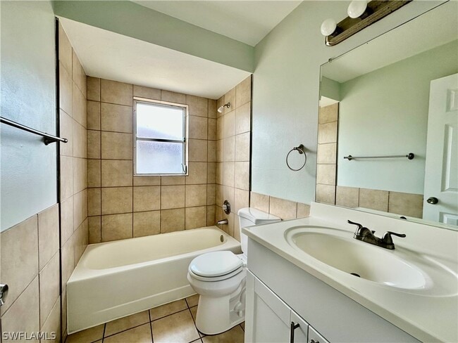 Foto del edificio - 7433 Pebble Beach Rd