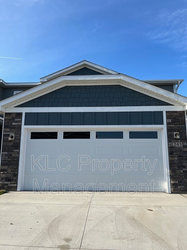 Foto del edificio - 241 NW Greenway Pl